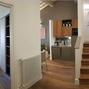 Apartment Dream, Florence
